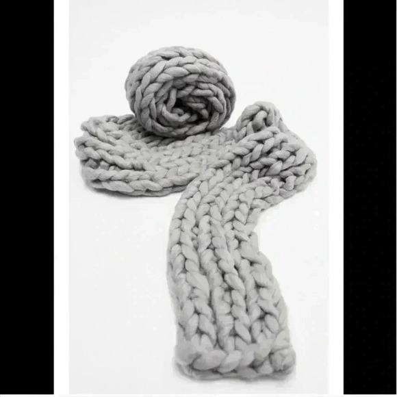 Zara Wool Blend Scarf - Picture 2 of 4